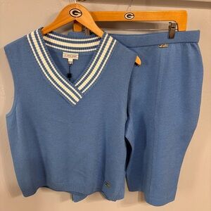 NWT St John Sport 2 pc Blue Sleeveless Sweater and Shorts Set - Sz L